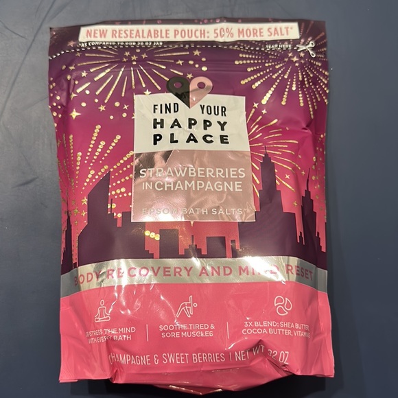 BEAUTY GIFT BAG! ALL NEW ITEMS - Picture 2 of 12